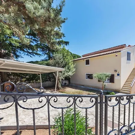 Apartamento Cozy In With Kitchen