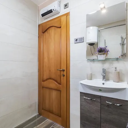 Cozy In With Kitchen * 풀라